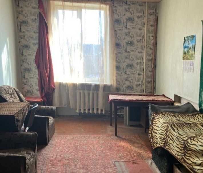 Сдам окрему велику кімнату в домі на Піонері без доплат на комунальні - фото 1