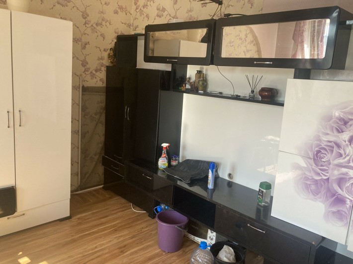 Здам в оренду кімнату велику 2500 без комунальних - фото 1