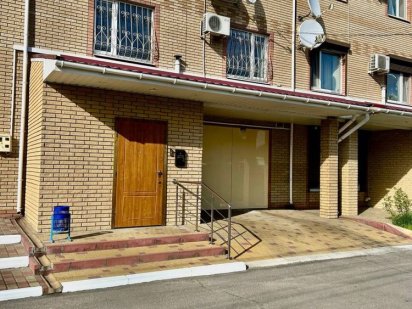 Оренда таунхауса в Нагірній частині міста