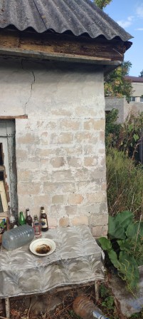 Сдам 1/2 глинобитного домика обложеного кирпичем - фото 1
