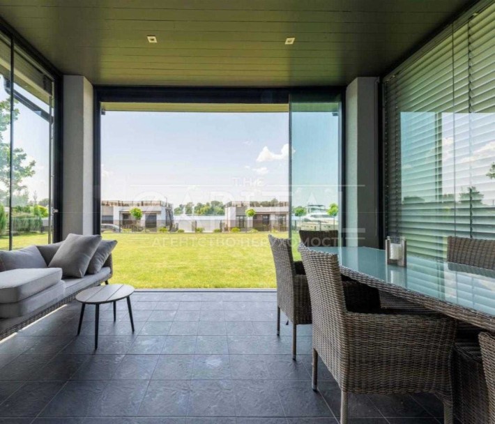 Будинок з трьома спальнями тераса з видом на Дніпро ZOLOCHE RESIDENCE - фото 1