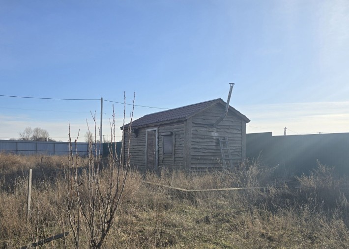 Лютіж. Будинок на полі. Оренда для будівельників. - фото 1