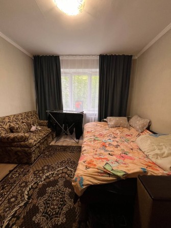 Продається кімната в гуртожитку цент міста(тамбурна система) - фото 1