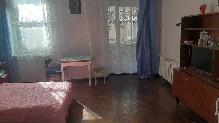 Продам комнату в коммуне - фото 1