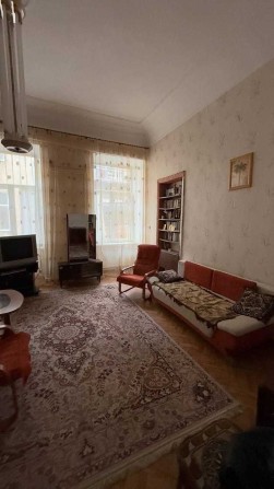 Бунина  Итальянский бульвар комната в коммуне - фото 1