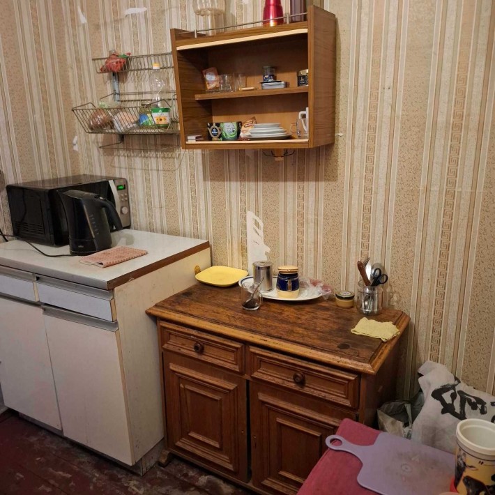Продам комнату в общежитии,выделенную в еденицу по Добровольского - фото 1