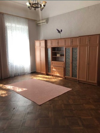 продам коммуну в центре города - фото 1