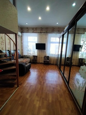 Продам комнату в коммуне Кузнечная - фото 1