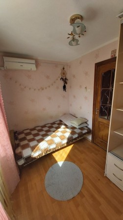 Продам гостинку с санузлом - фото 1