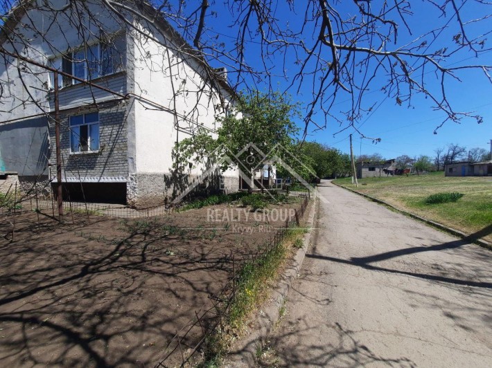 Продається затишна 2-кімнатна квартира з автономкою в с. Лозуватка - фото 1