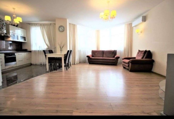 Продаж 3-к квартири вул. генерала Генадія Воробйова 13e - фото 1
