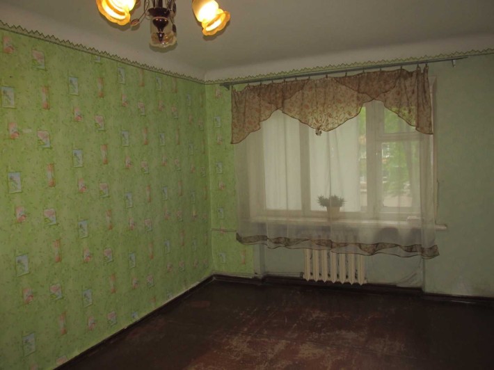Продам 1 к. кв-ру в Центрі, 2 поверх , інд. газове опалення. - фото 1