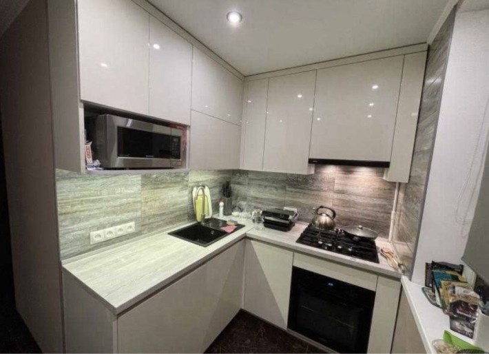 Продам 3-кімнатну каартиру - фото 1