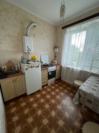 Продам 3 кімнатну квартиру в центрі міста - фото 1