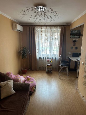 Продам 3 квартиру в центрі міста, з ремонтом , автономним опаленням. - фото 1