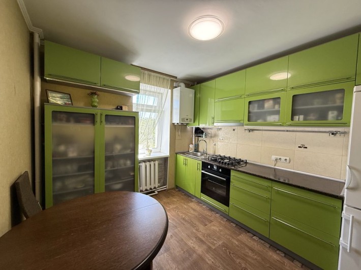 Продаж 2 кім. квартира з ремонтом та меблями під ключ - фото 1