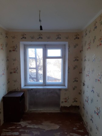 Продам 4-х кімнатну квартиру - фото 1