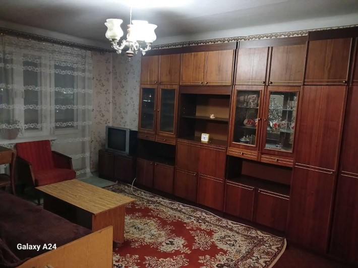 продам 4 кімнатну квартиру    вул Свободи індивідуальне опалення меблі - фото 1