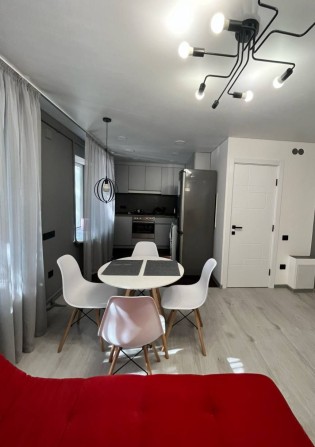 Продам 1 кімнатну квартиру -студія - фото 1
