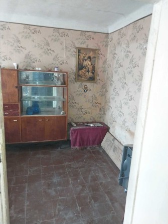 Продається секція 2 кімнати гуртожитку, р - н Центр не кутова - фото 1