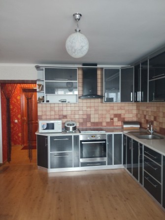 Продам квартиру з меблями - фото 1