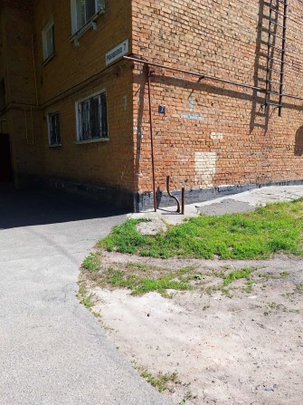 Продається квартира в м.Конотоп район порт(углова)2 кімнати - фото 1