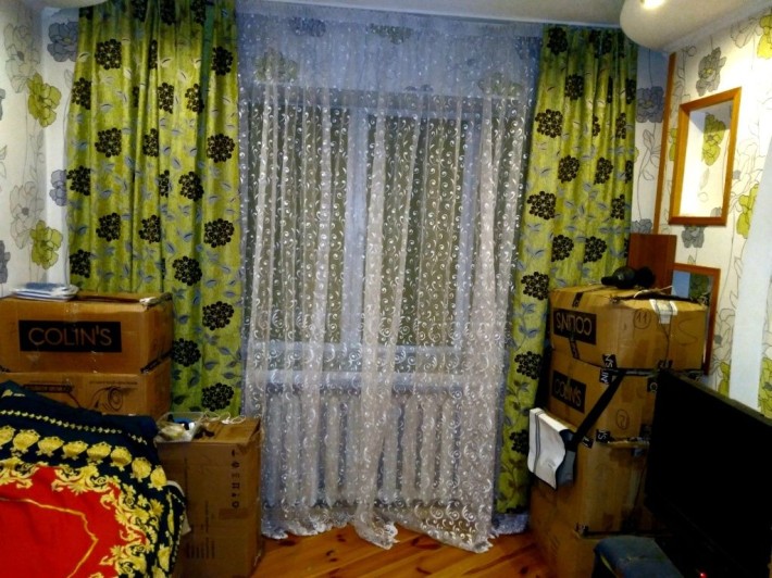 1-Комнатная квартира,,1/4,30 кв.м..Срочная срочная продажа в связи с п - фото 1