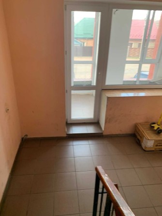 Продаю 2 кімнатну квартиру другий поверх в престижному будинку - фото 1