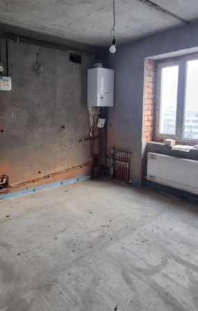 Продам 2-х кімнатну простору квартиру з гарним плануванням в новому бу - фото 1