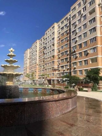 у продажі 3к.квартира ж/к Кольоровий бульвар - фото 1