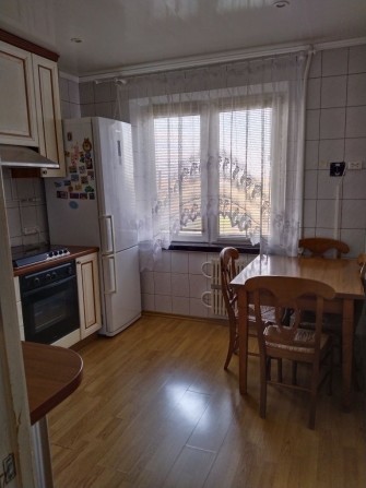 Продаётся 2х комнатная квартира  м-н Лазурный - фото 1