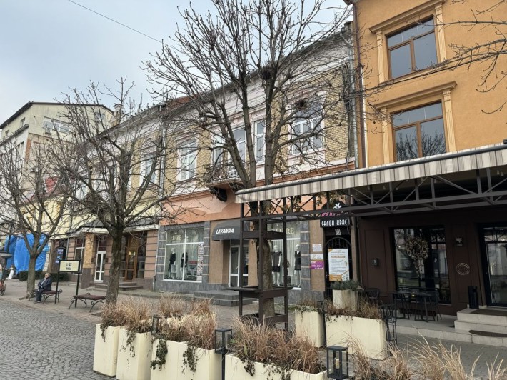 Квартира в самому центрі Мукачева 2 кімнати - фото 1