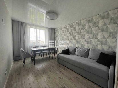 Продам 3 кімн. квартиру у с. Пісочин, вул. Молодіжна, 4А, Надія Пісочин