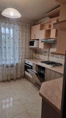 Продам 3-кімнатну квартиру ПЗТО район 19 школи та Валіоцентру - фото 1