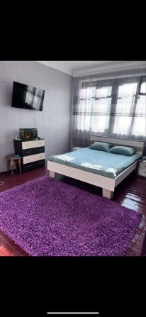 Продам трикімнатну квартиру - фото 1