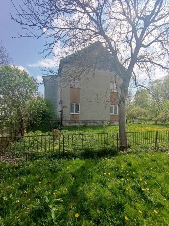 Продам 3 кімнатну квартиру з гаражем - фото 1