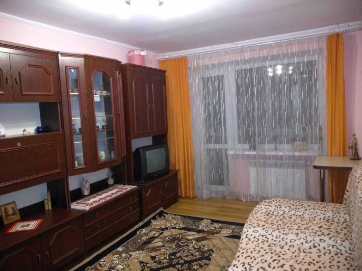 Продаж 3-х кімнатної квартири по вул. Івасюка 13 - фото 1
