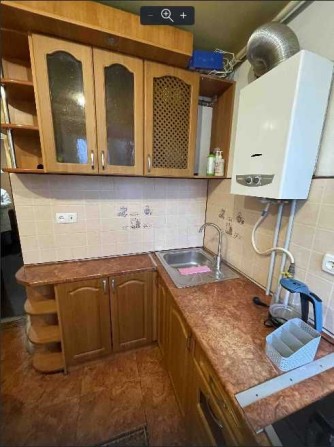 Продам 3-х комнатную квартиру в центре - фото 1