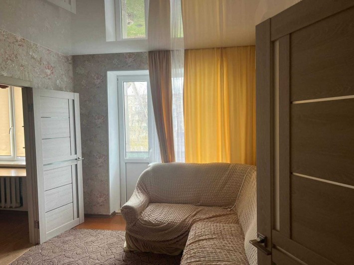Продам 3-х комнатную квартиру в г. Чугуеве - фото 1