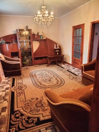 Продається 3-кімнатна квартира Шостка з гаражем, присадибною ділянкою - фото 1