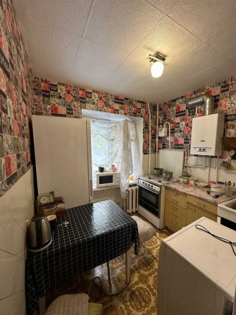 2к Інститутська,колонка, двостороння,не кутова, житловий стан,Балкон - фото 1