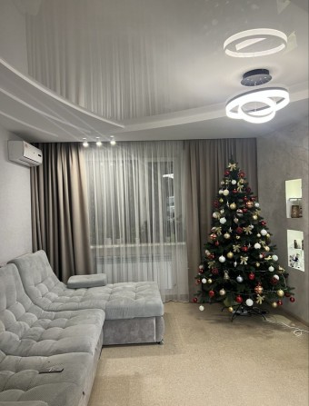Продам 2 кімнатну квартиру Дніпровська Брама 1 - фото 1