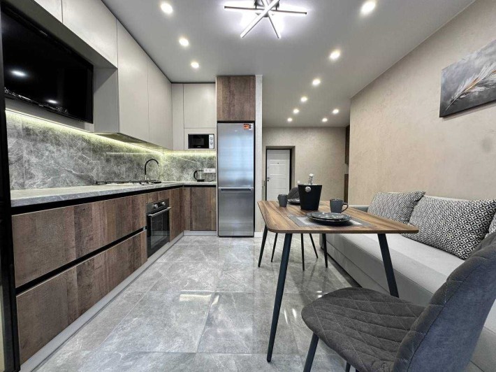 Продам ТОП квартира  51м2 Спальня + кухня-студия Днепровская Брама 2 - фото 1