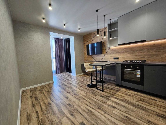 Продам 1 комнатную квартиру в ЖК  Левый Берег - фото 1