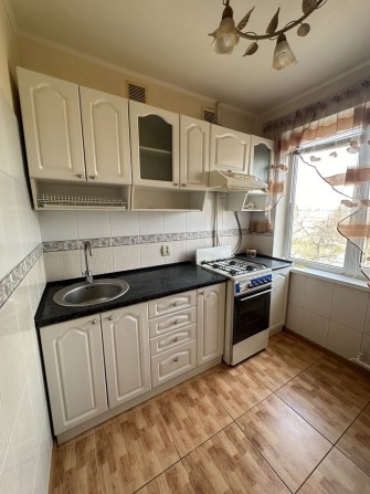 Продам квартиру брежневку - фото 1