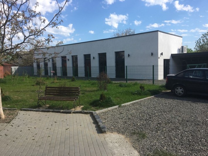 Квартира-будинок в ценральній частині м. Іршава - фото 1