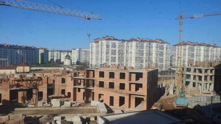 Однокімнатна квартира біля озера - фото 1