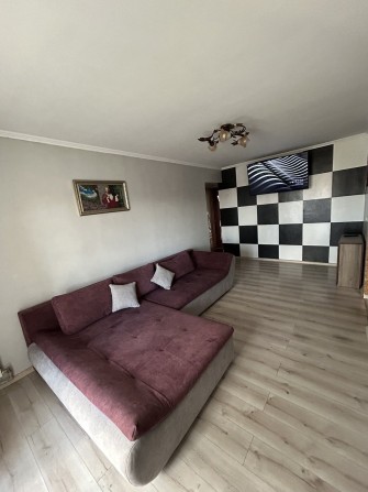 Продам 3-х кімнатну квартиру - фото 1