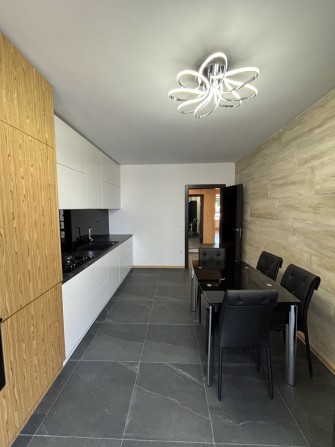 Продам двокімнатну квартиру з ремонтом - фото 1