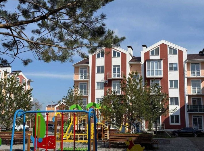 Продаж 2к квартири з ремонтом та власним двориком  в ЖК Амстердам. - фото 1